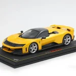 Ferrari F80 2024 Giallo Tristrato vitrinnel Limitált Biztonságos fizetés